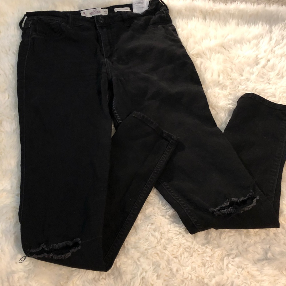 Black Distressed Jeans